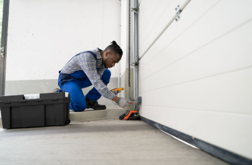 Top 6 Garage Door Repair Services in Houston You Can Rely On
